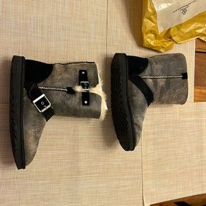 UGG classic short Dylan boots